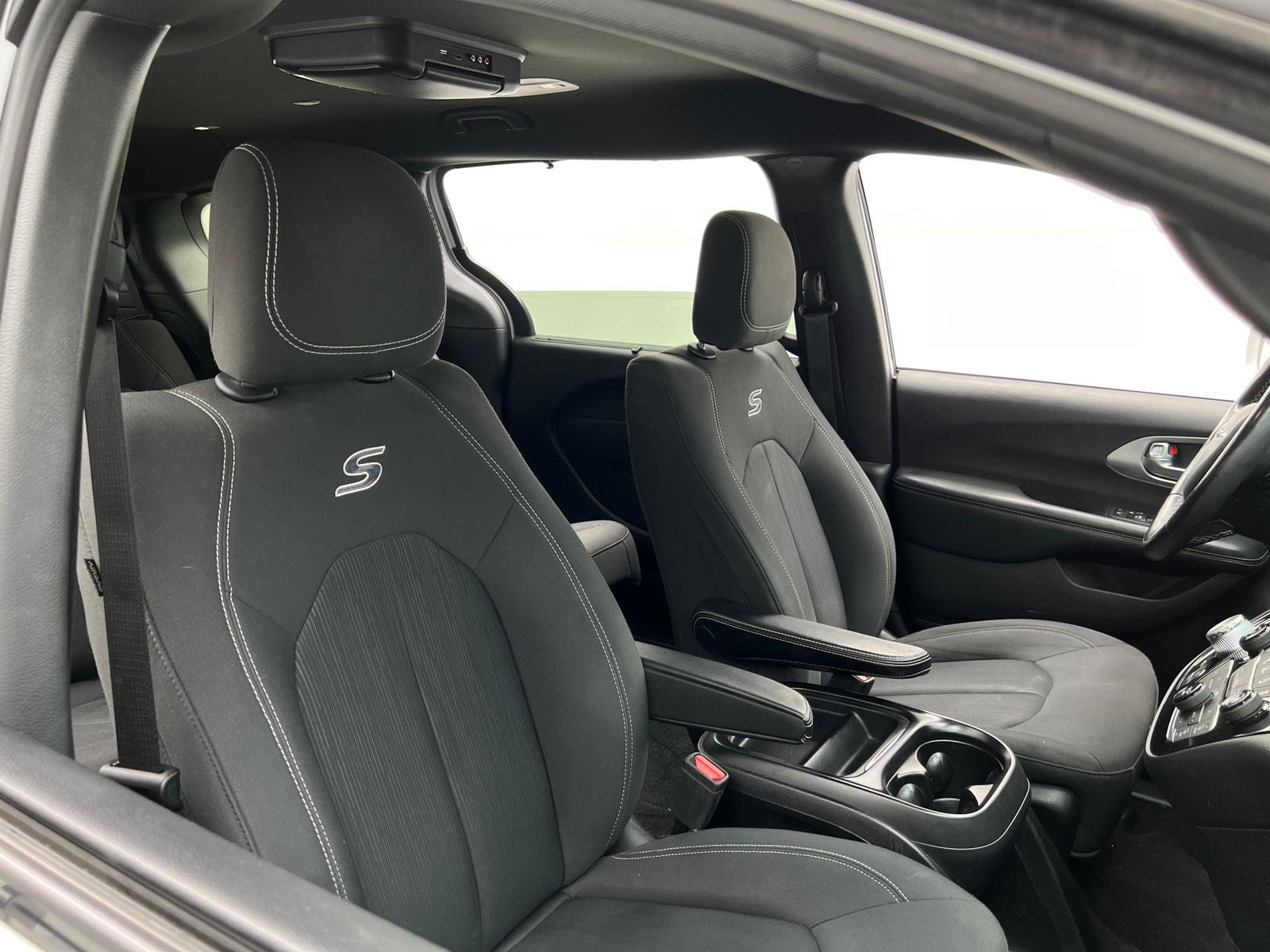 Thumbnail: 2019 Chrysler Pacifica - 2