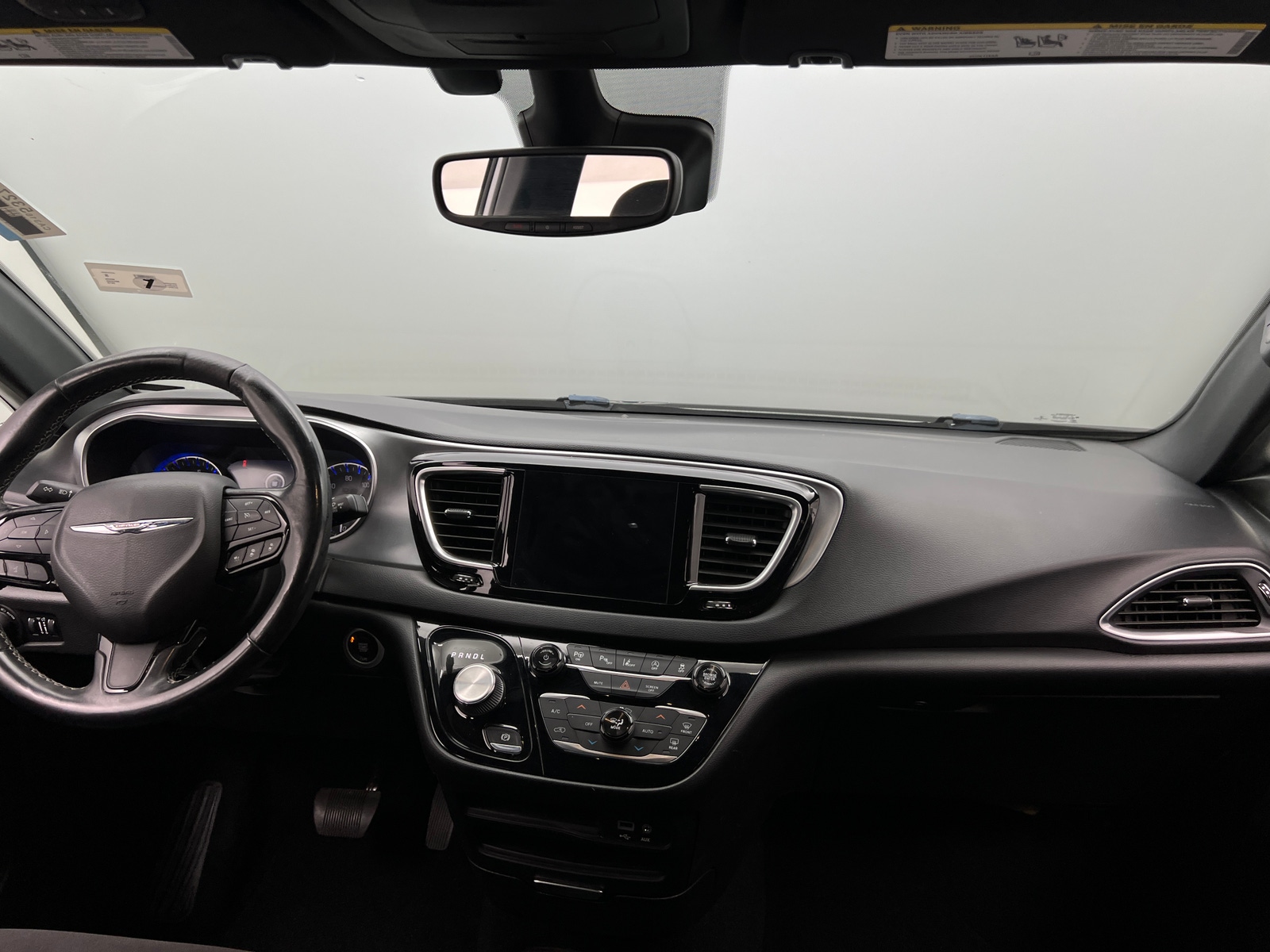 Thumbnail: 2019 Chrysler Pacifica - 3