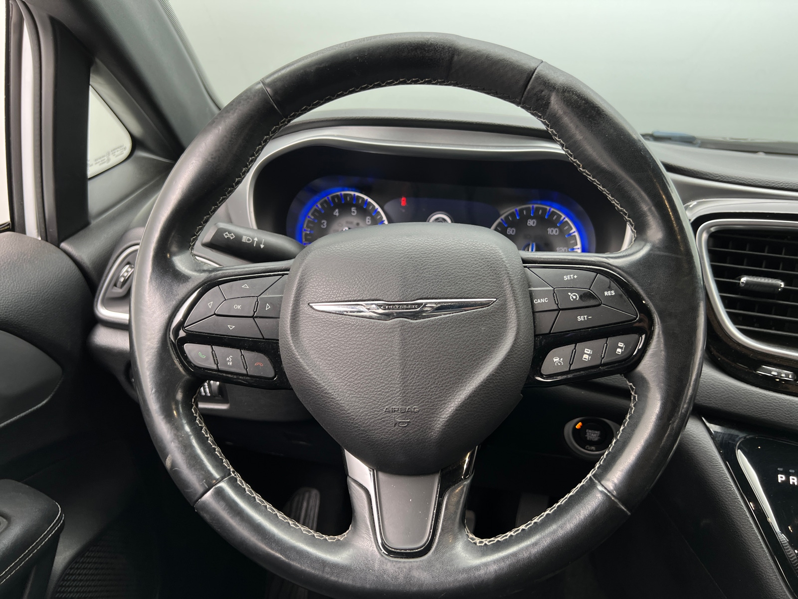 Thumbnail: 2019 Chrysler Pacifica - 5