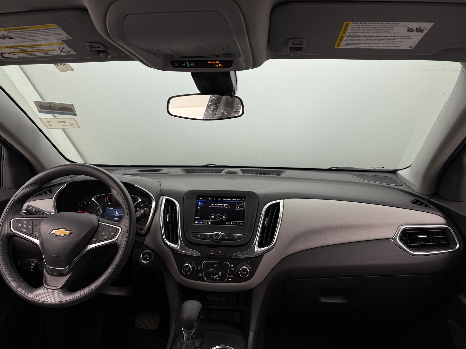 Thumbnail: 2023 Chevrolet Equinox - 3