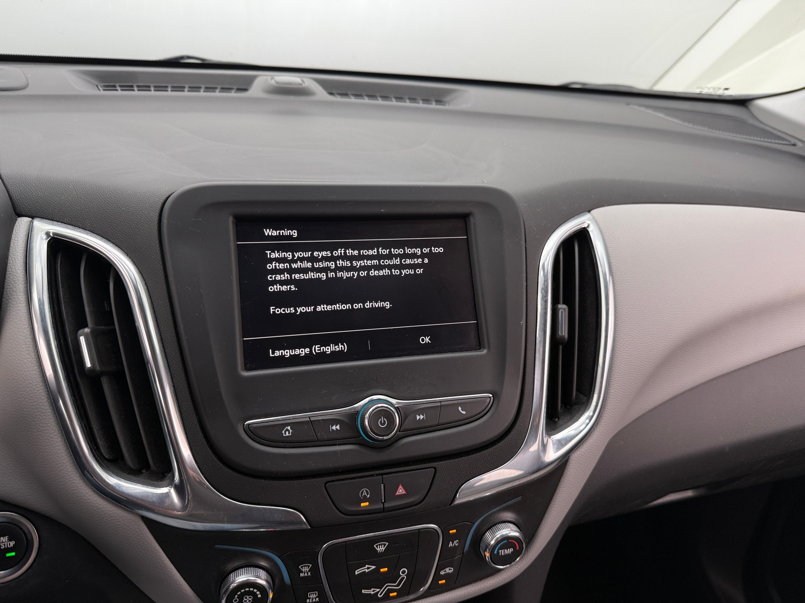 Thumbnail: 2023 Chevrolet Equinox - 4