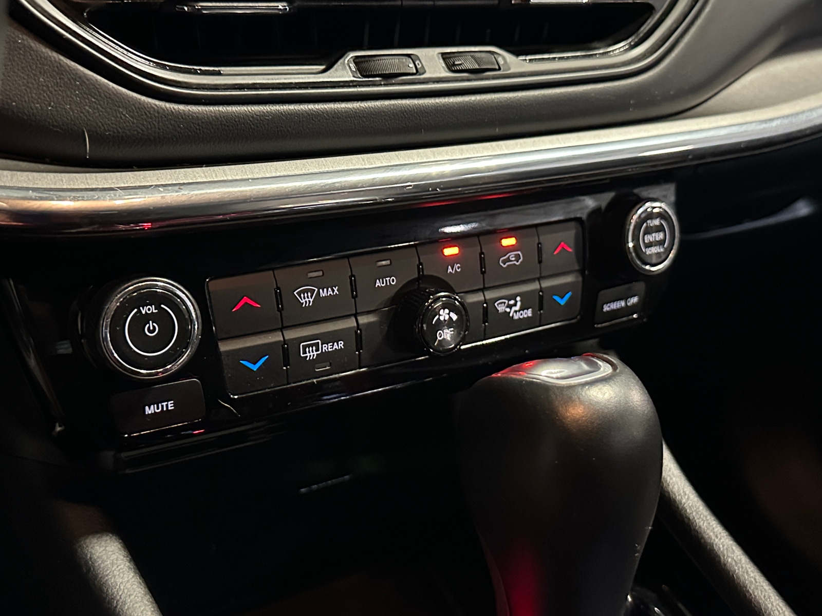Thumbnail: 2022 Jeep Compass - 3