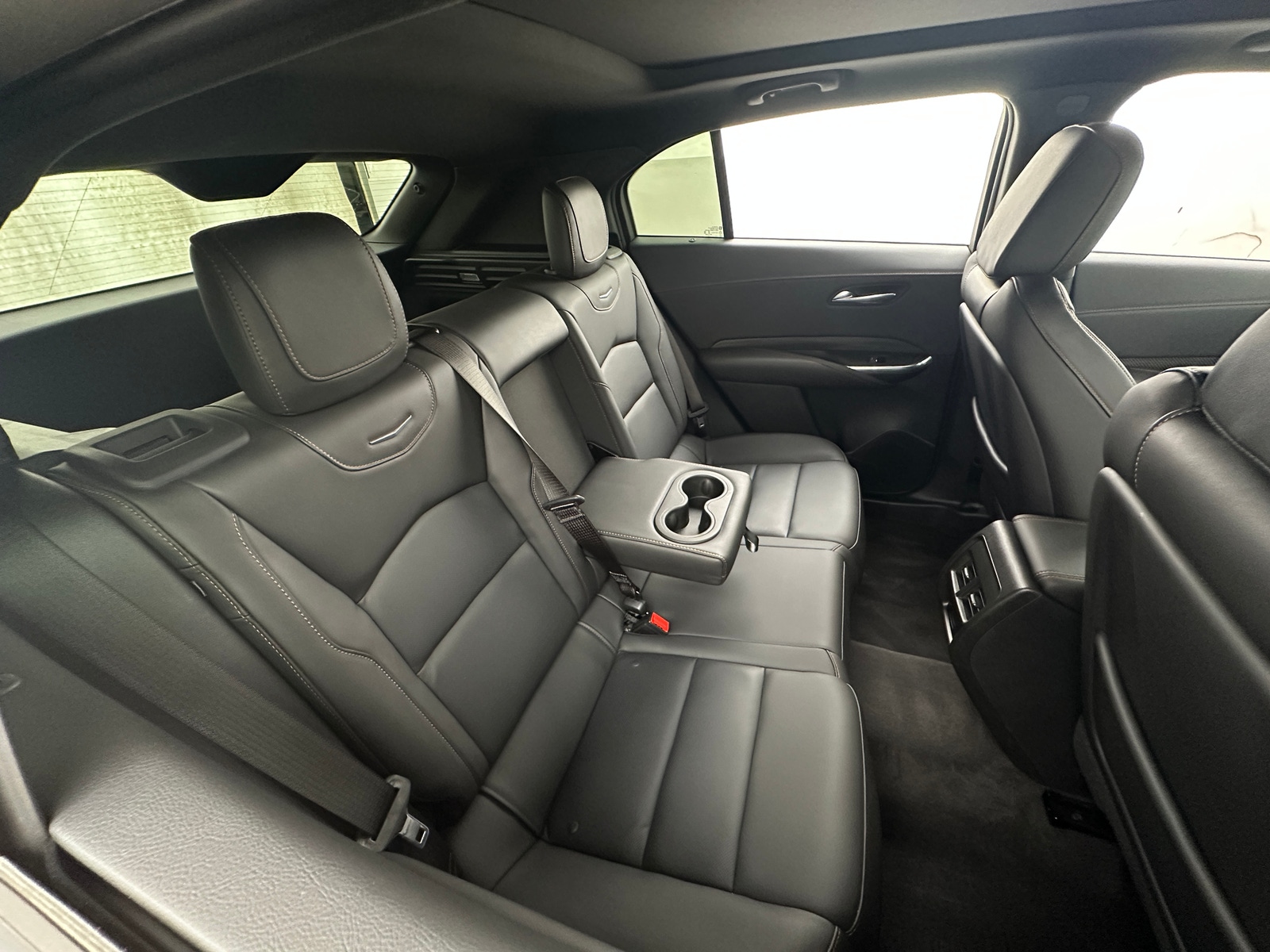 Thumbnail: 2022 Cadillac XT4 - 5