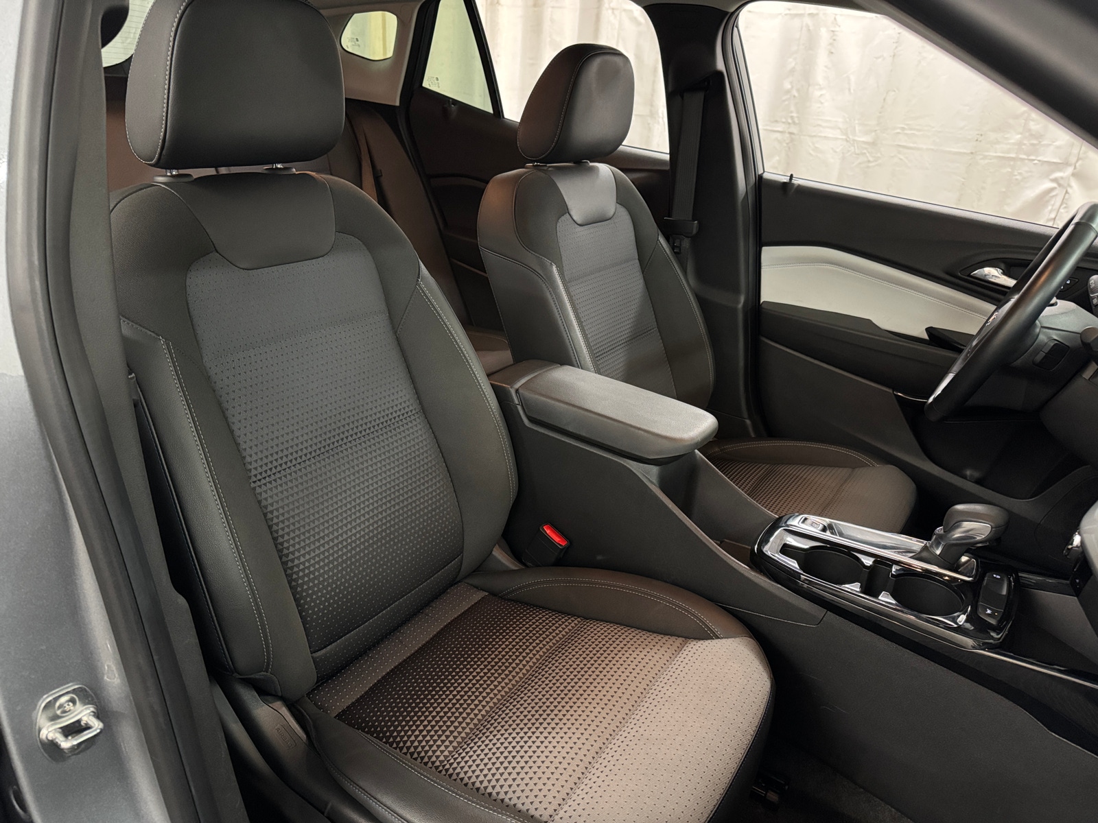 Thumbnail: 2024 Chevrolet Trax - 2