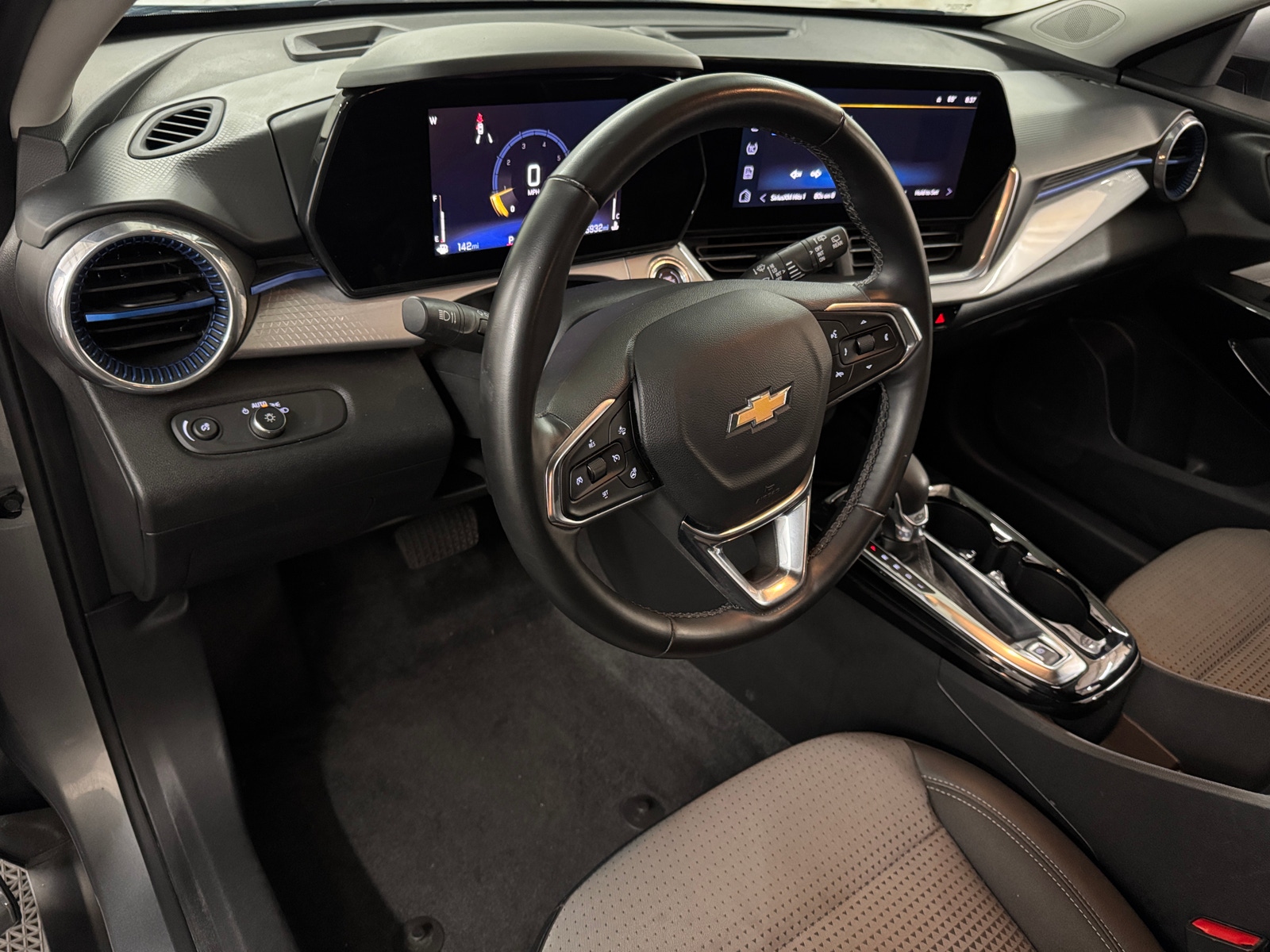 Thumbnail: 2024 Chevrolet Trax - 3