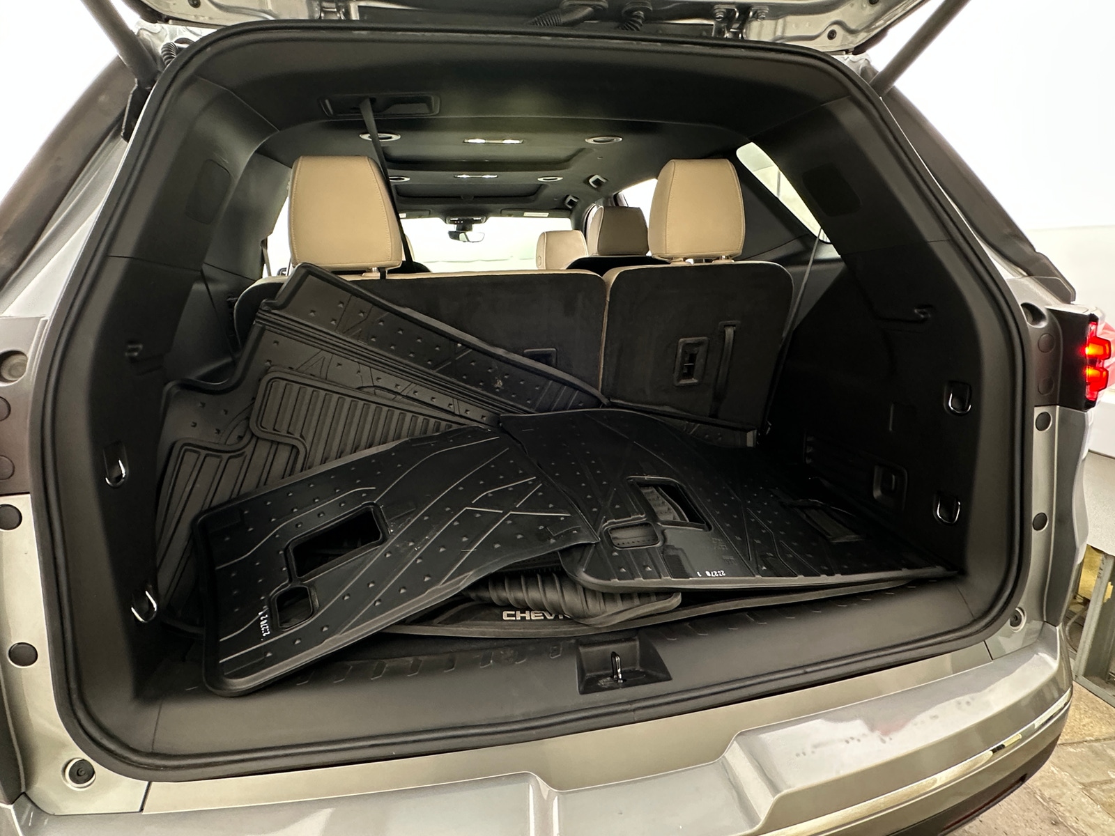 Thumbnail: 2023 Chevrolet Traverse - 6