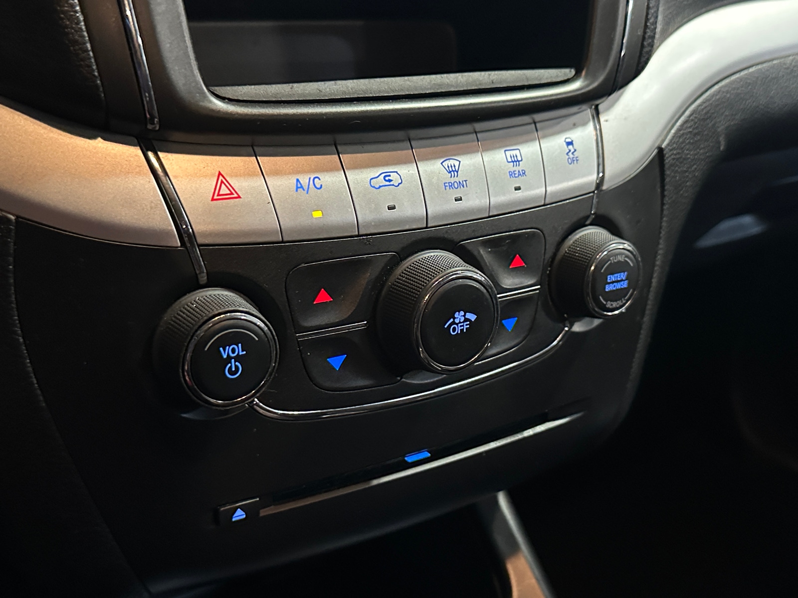 Thumbnail: 2019 Dodge Journey - 4