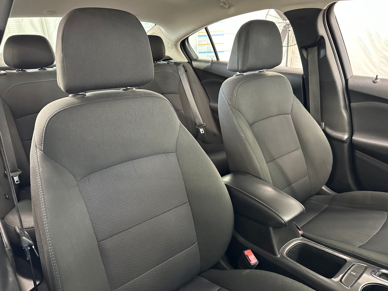 Thumbnail: 2018 Chevrolet Cruze - 2