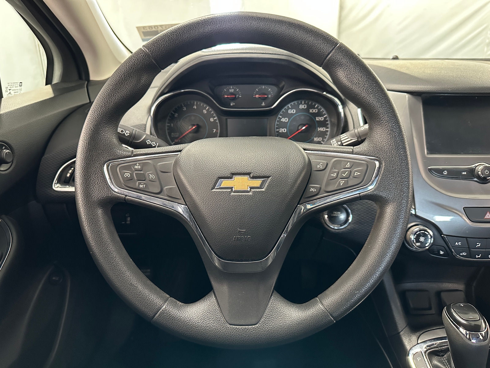 Thumbnail: 2018 Chevrolet Cruze - 5