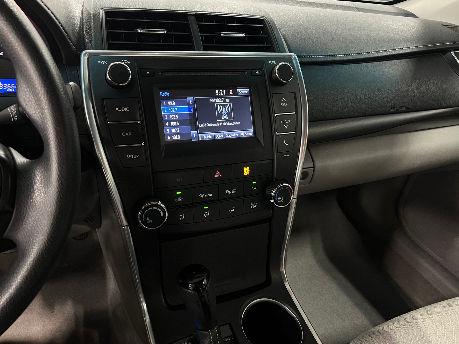 Thumbnail: 2015 Toyota Camry - 4