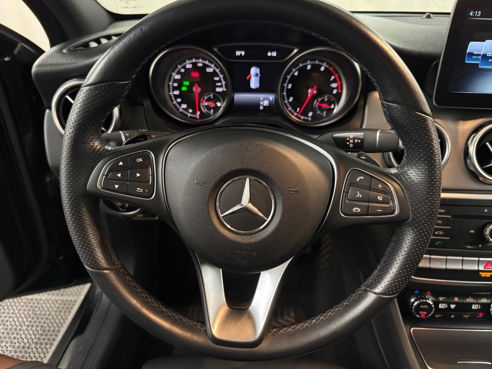 Thumbnail: 2019 Mercedes-Benz GLA - 4