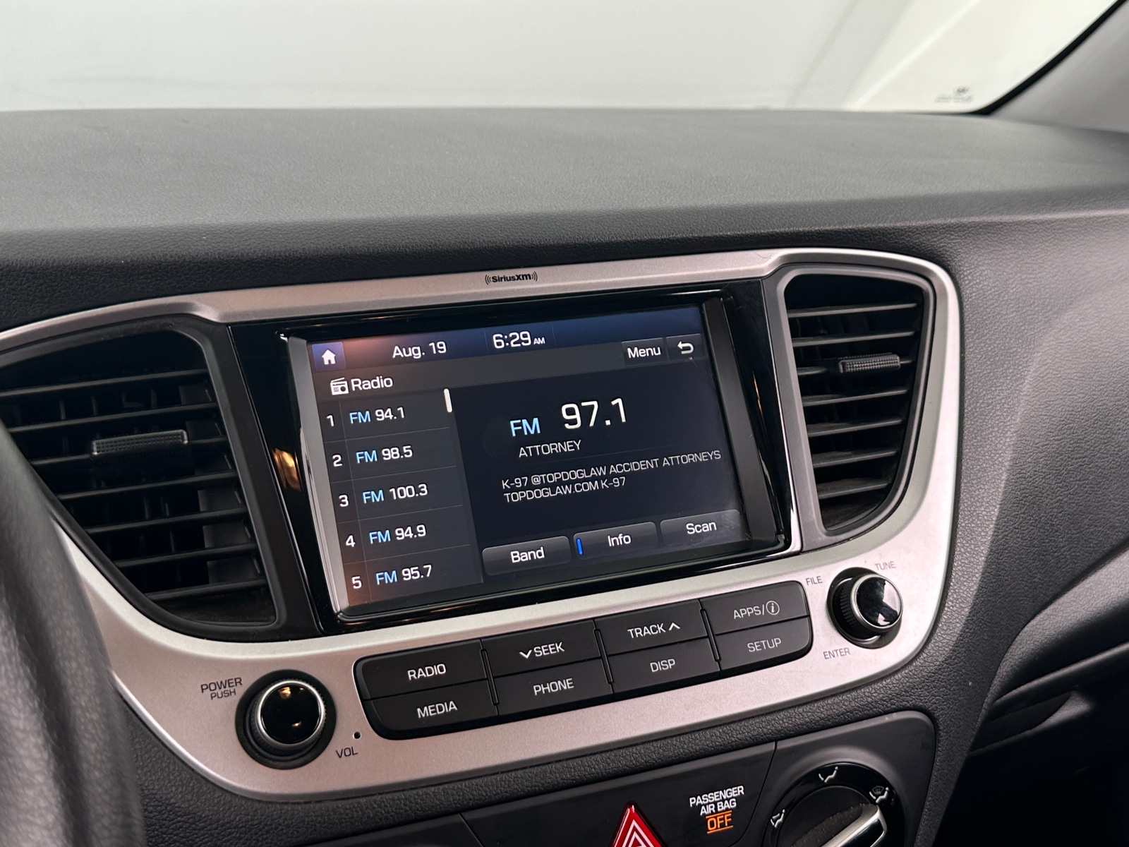 Thumbnail: 2019 Hyundai Accent - 4