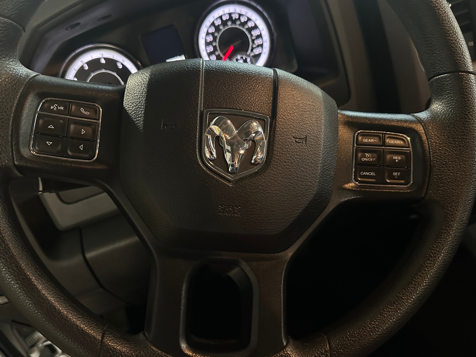 Thumbnail: 2019 RAM 1500 Classic - 5
