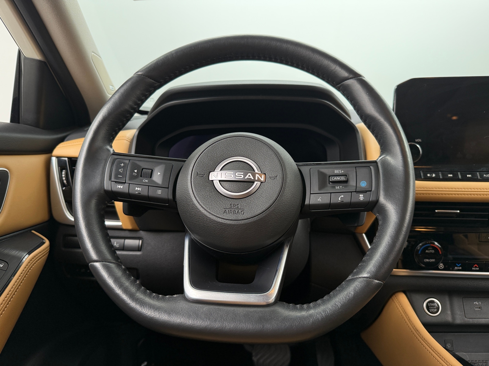 Thumbnail: 2022 Nissan Rogue - 4
