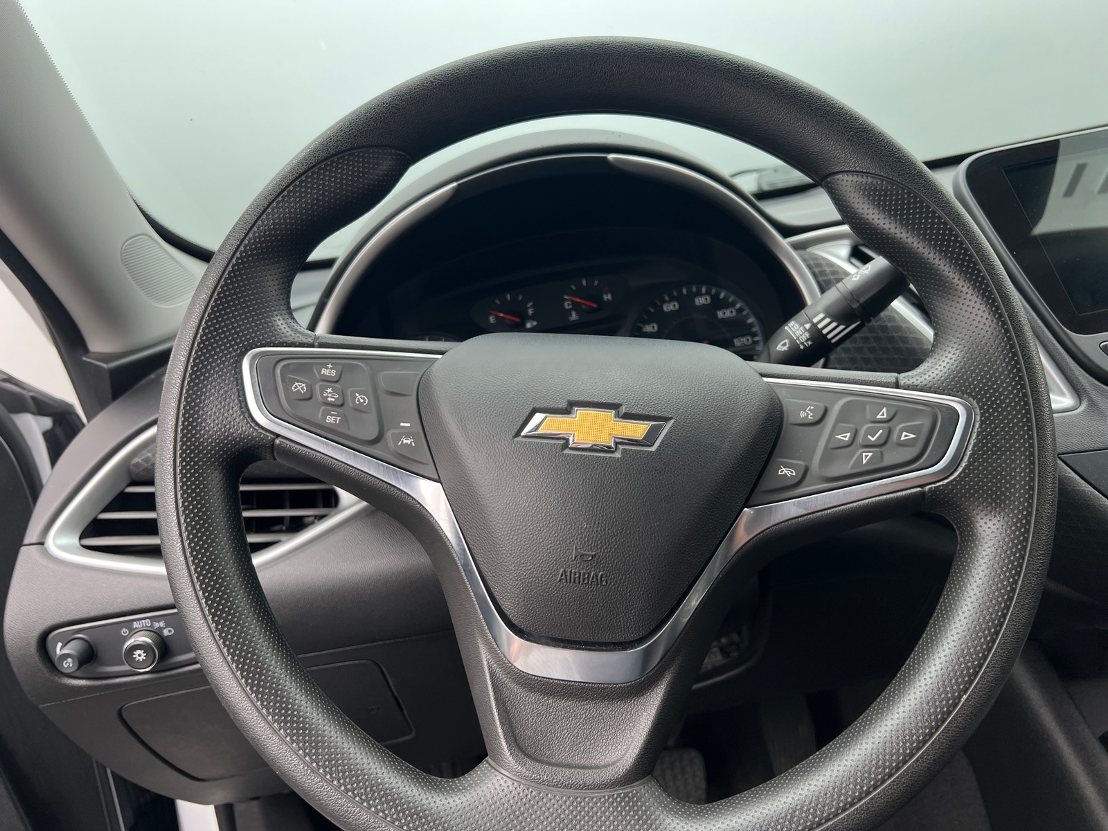 Thumbnail: 2024 Chevrolet Malibu - 5