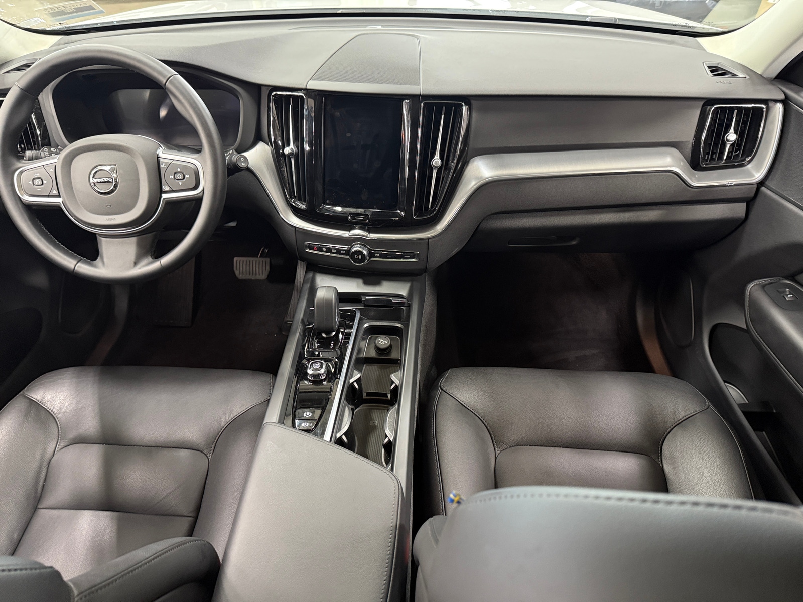 Thumbnail: 2025 Volvo XC60 - 2