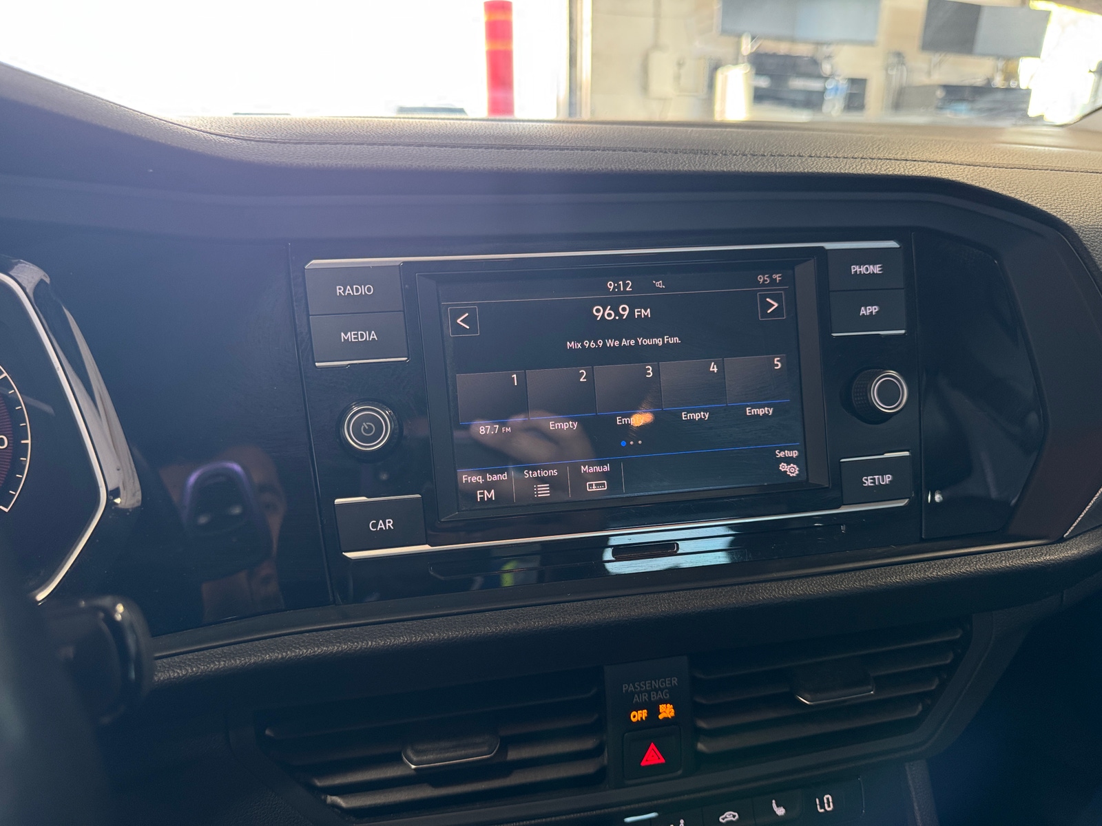 Thumbnail: 2019 Volkswagen Jetta - 3