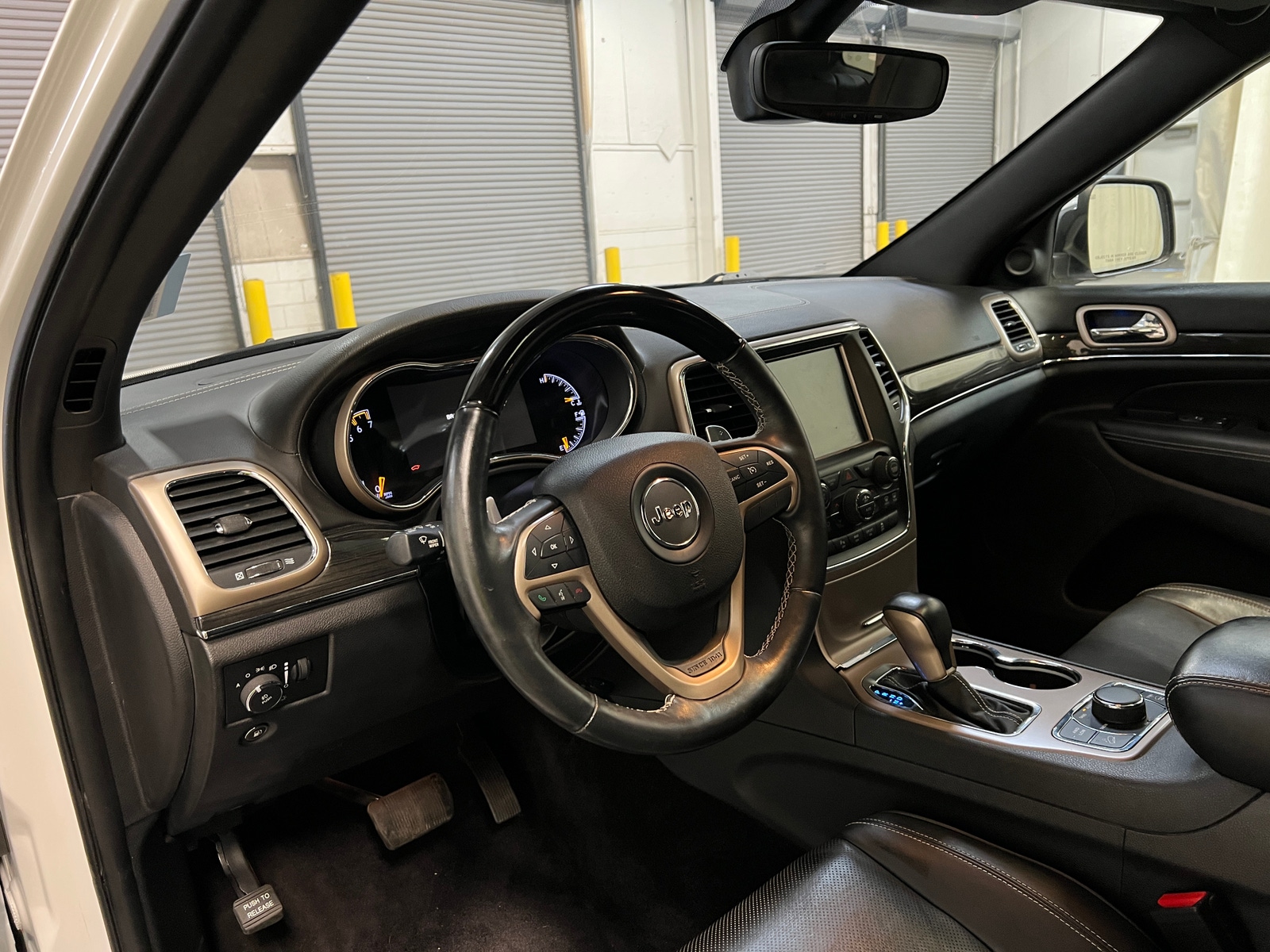 Thumbnail: 2017 Jeep Grand Cherokee - 2