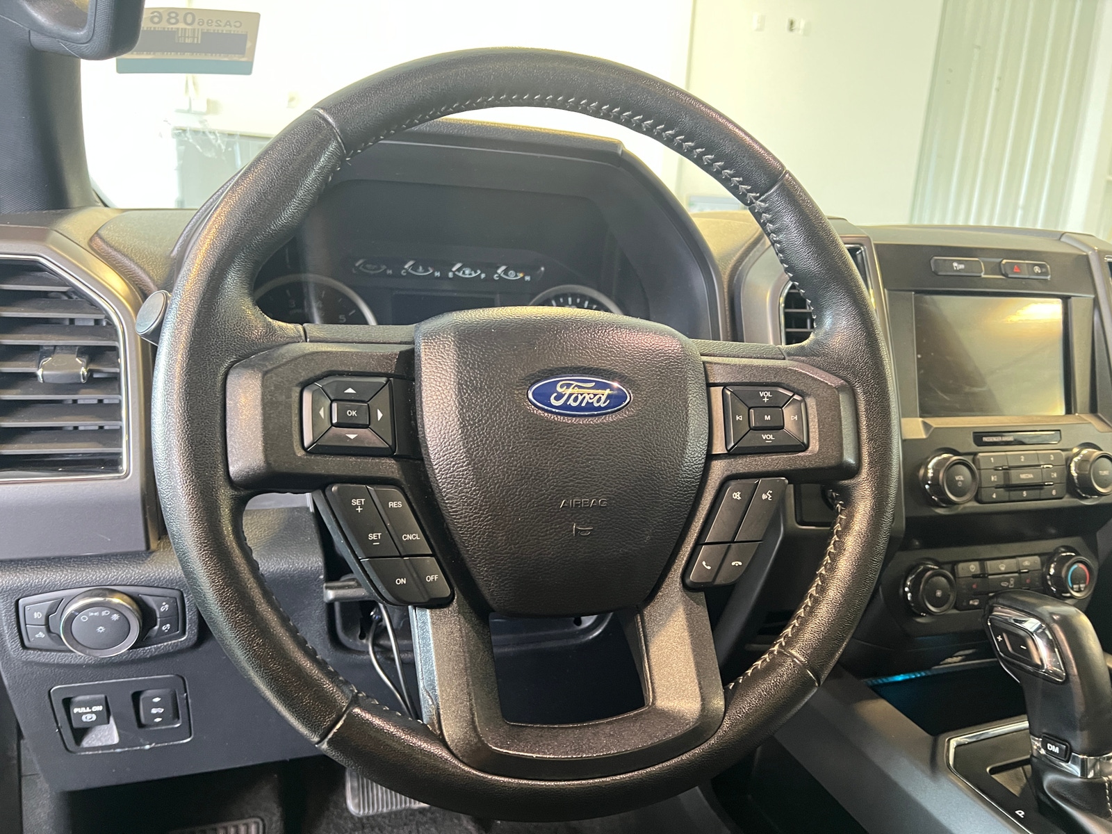 Thumbnail: 2019 Ford Econoline - 5