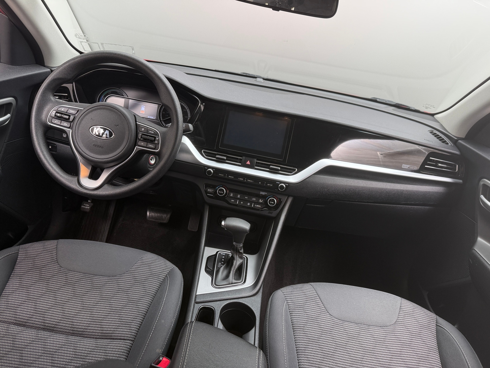 Thumbnail: 2021 Kia Niro - 3