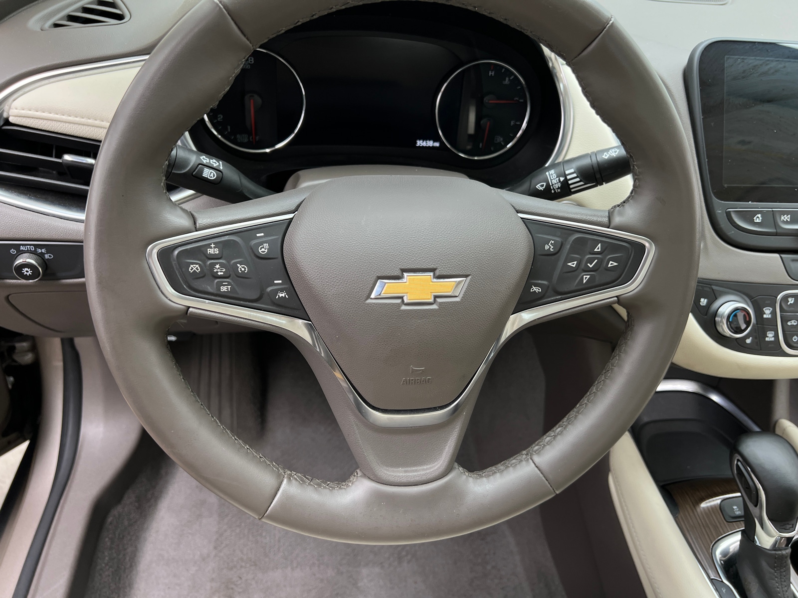Thumbnail: 2024 Chevrolet Malibu - 4