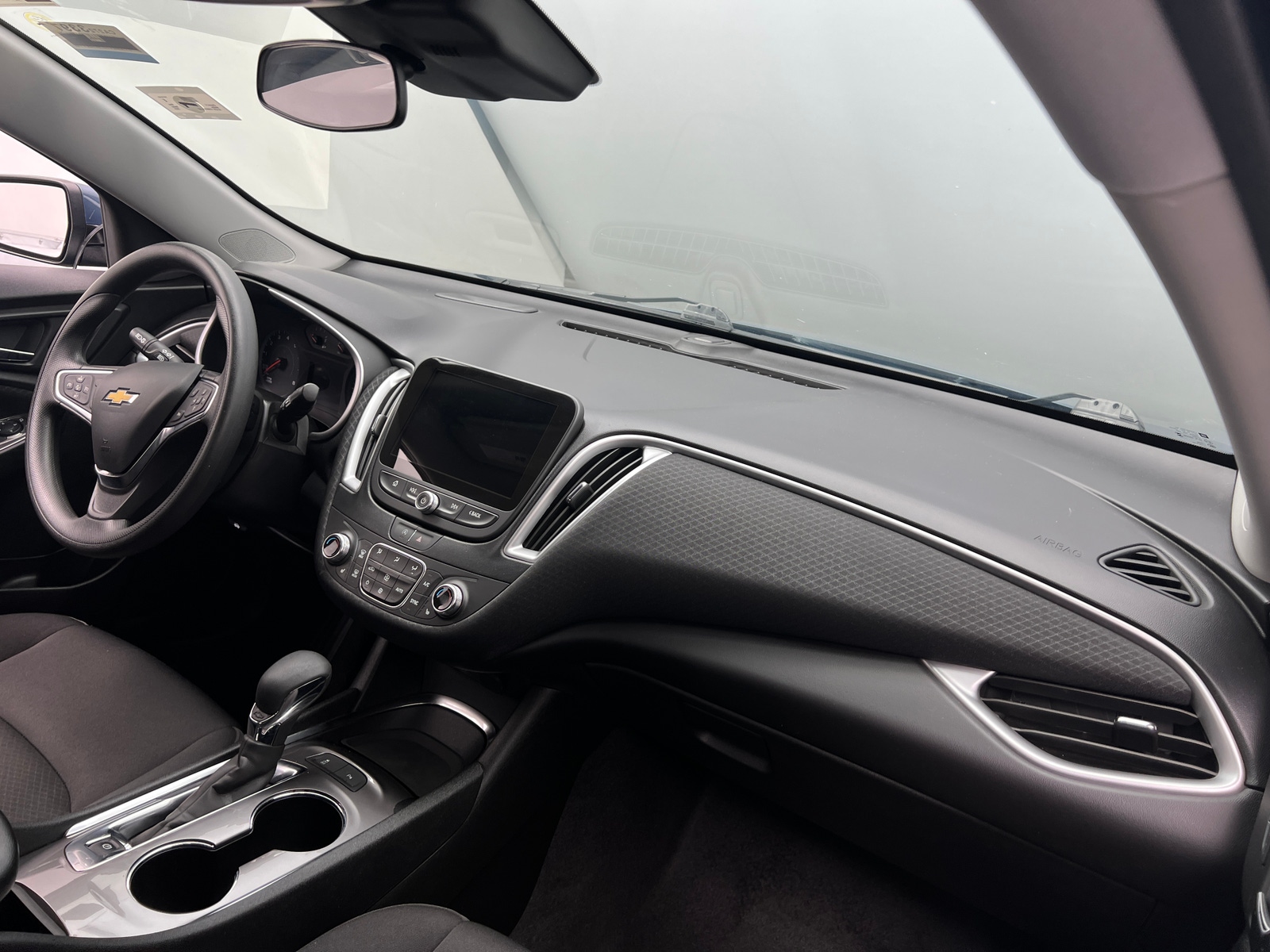 Thumbnail: 2024 Chevrolet Malibu - 3