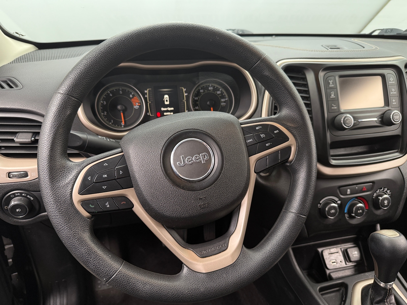 Thumbnail: 2018 Jeep Cherokee - 5
