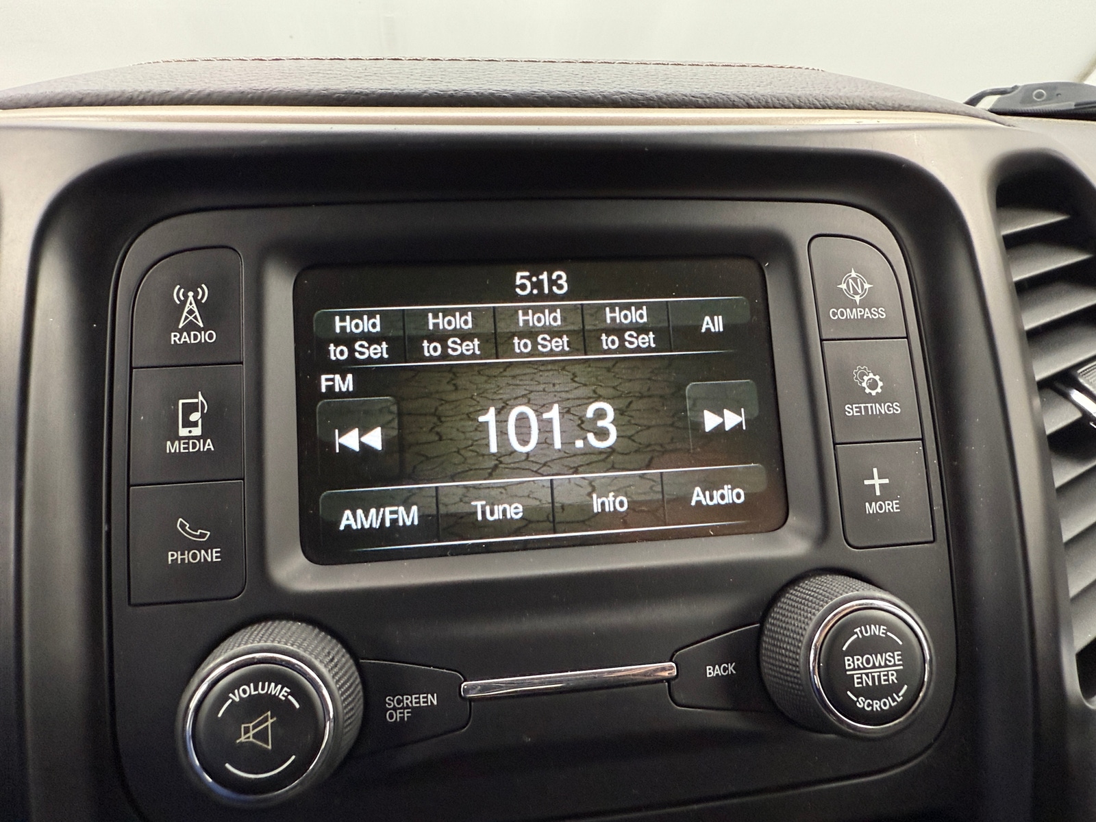 Thumbnail: 2018 Jeep Cherokee - 4