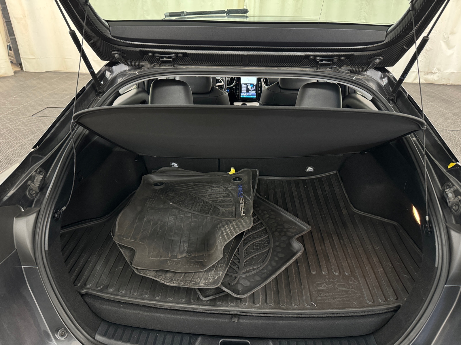 Thumbnail: 2019 Toyota Prius Prime - 6