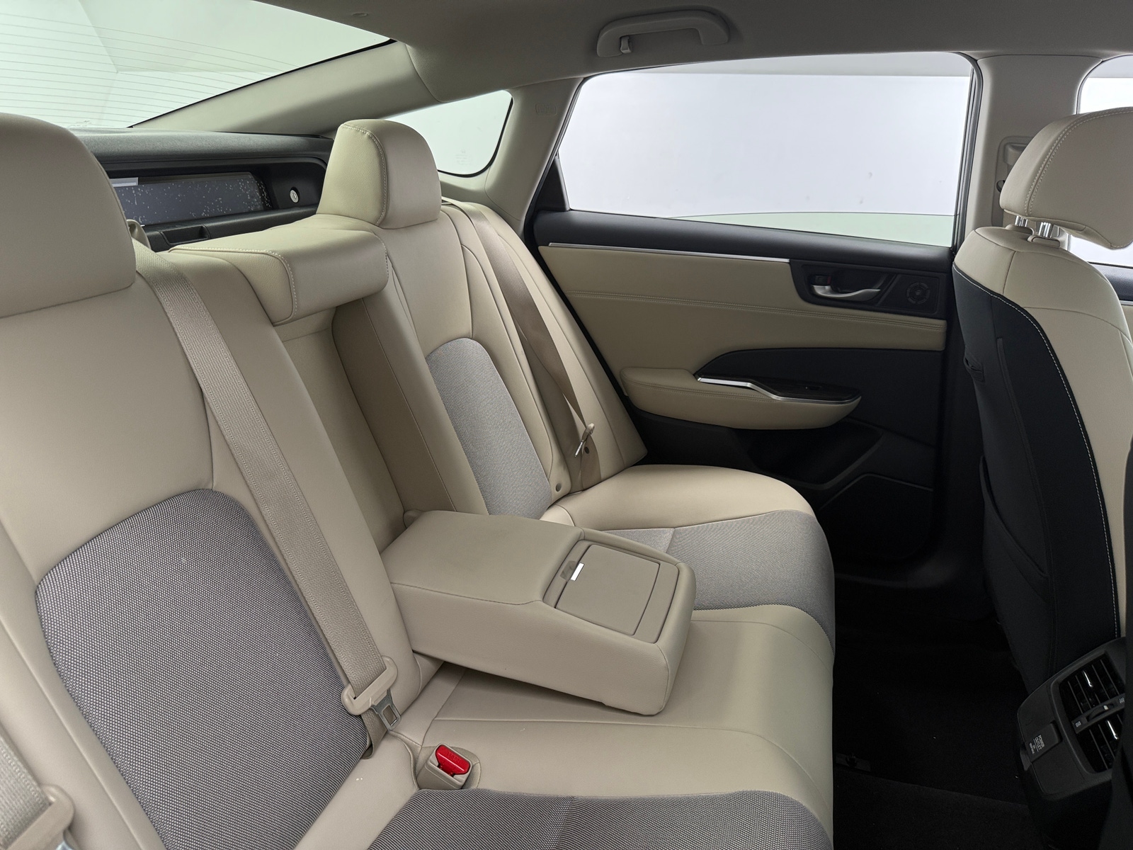 Thumbnail: 2018 Honda Clarity - 6