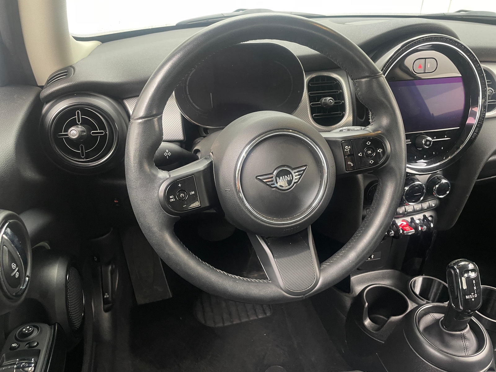 Thumbnail: 2023 MINI Cooper Hardtop - 4