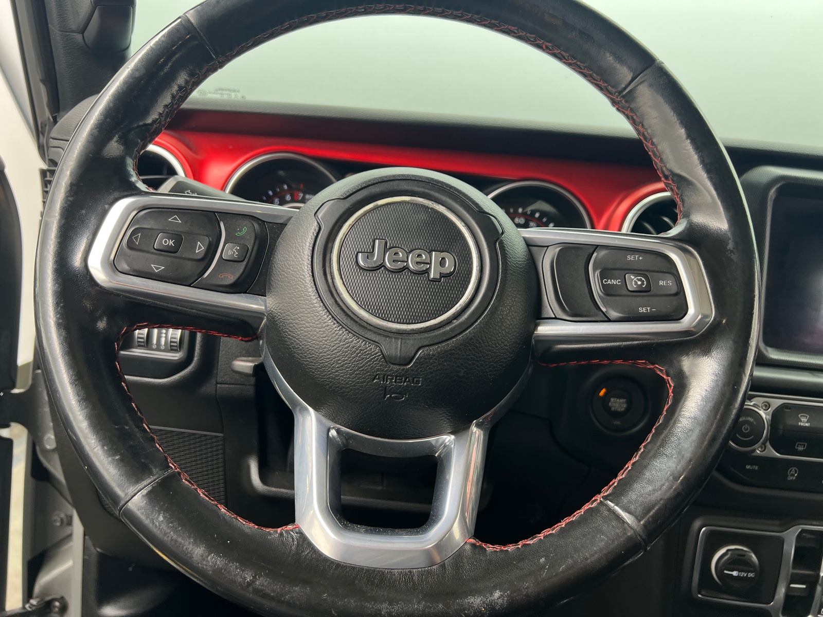 Thumbnail: 2021 Jeep Gladiator - 5