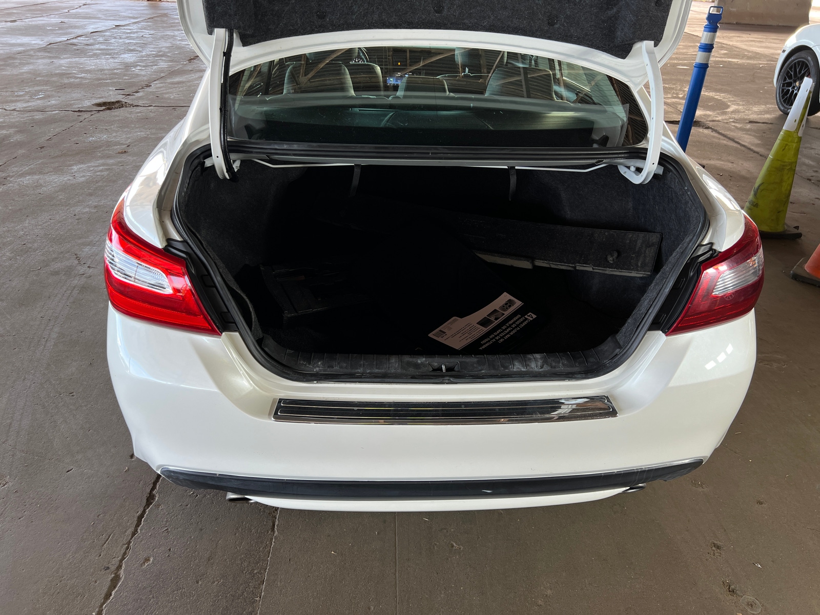 Thumbnail: 2018 Nissan Altima - 6