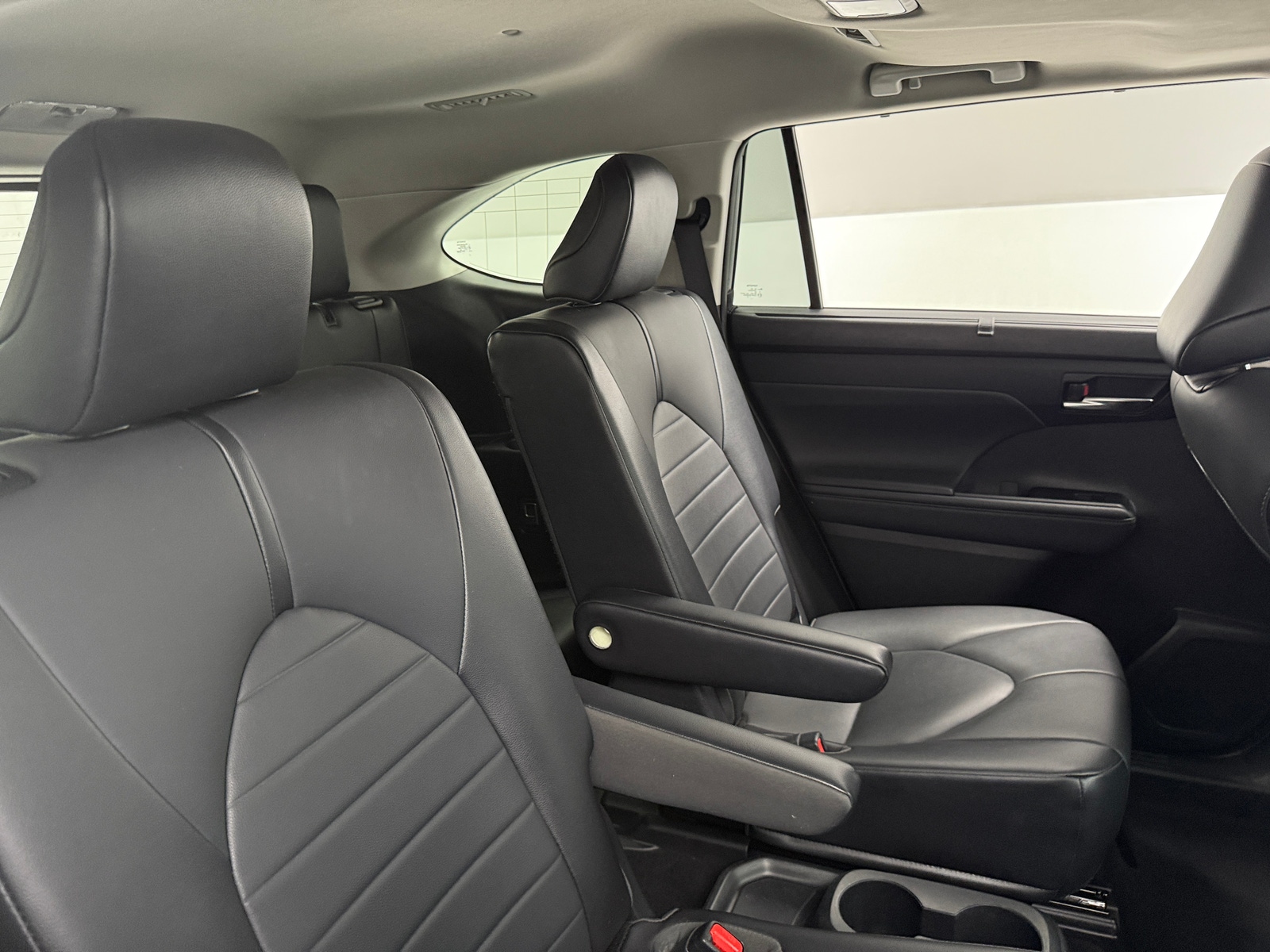 Thumbnail: 2021 Toyota Highlander - 5
