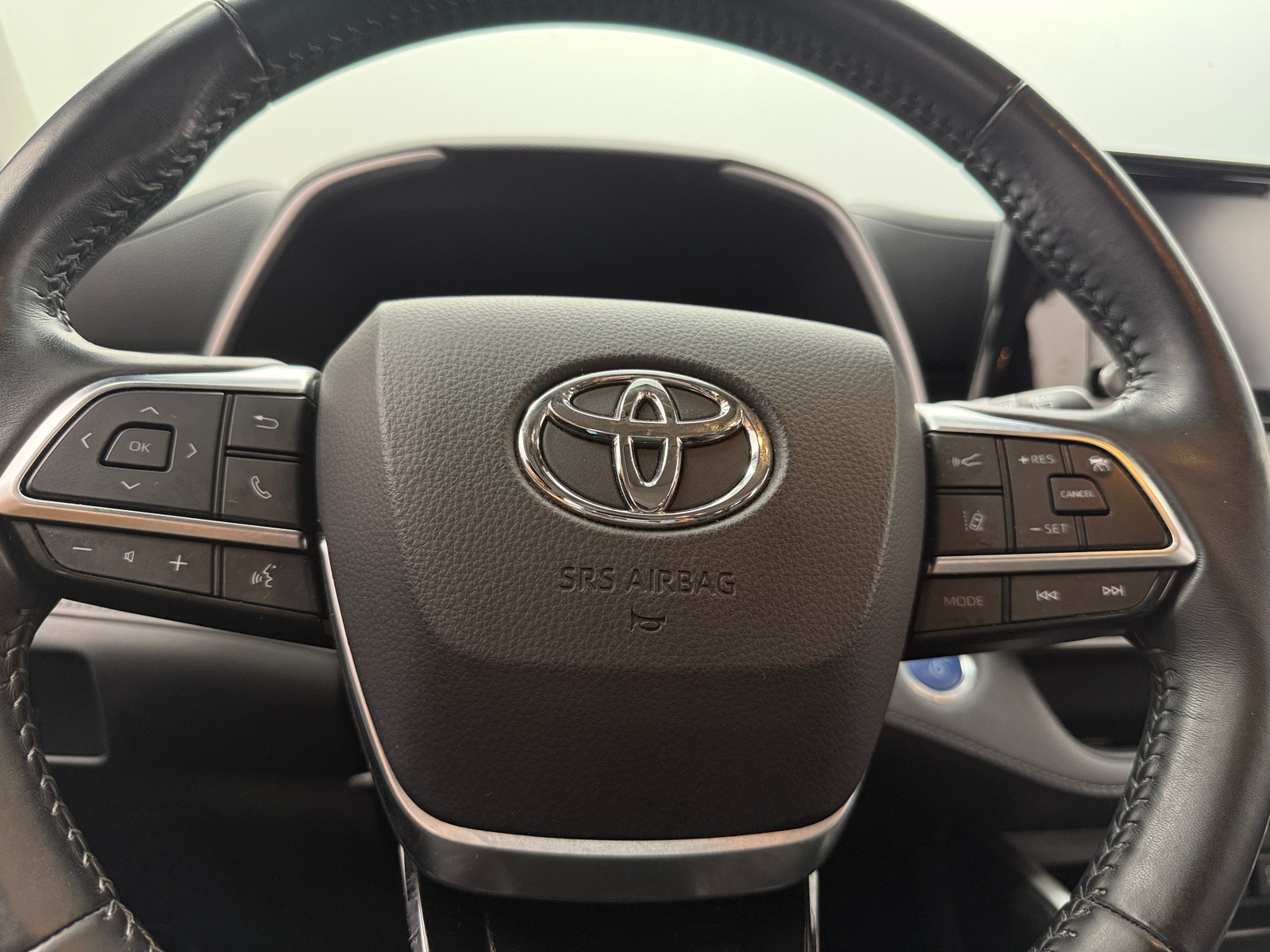Thumbnail: 2021 Toyota Highlander - 4
