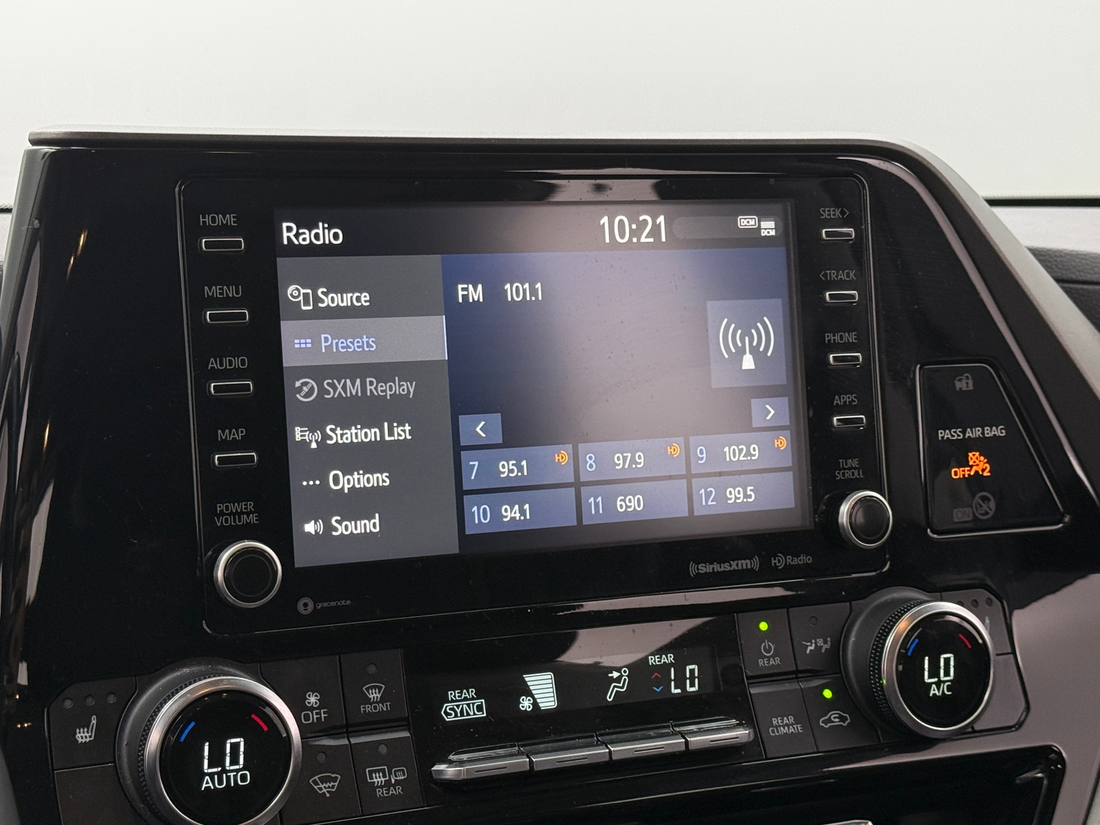 Thumbnail: 2021 Toyota Highlander - 3