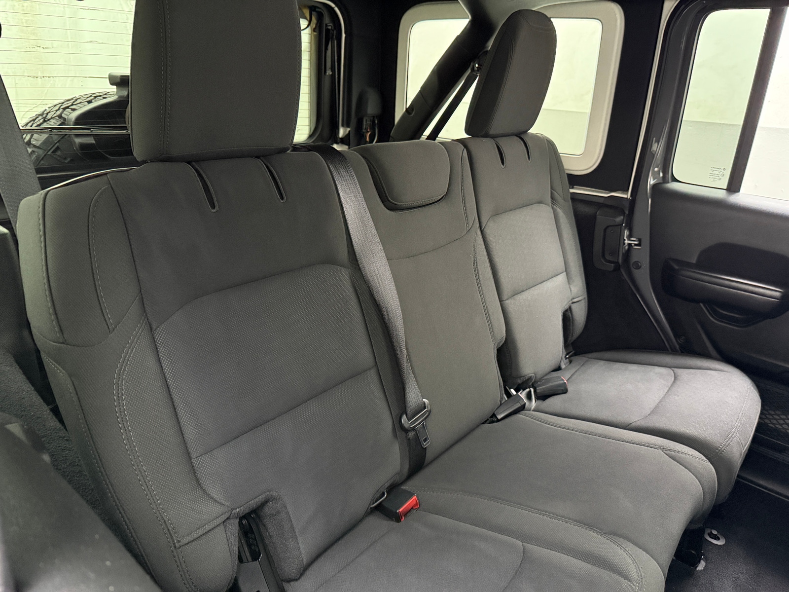 Thumbnail: 2019 Jeep Wrangler - 6