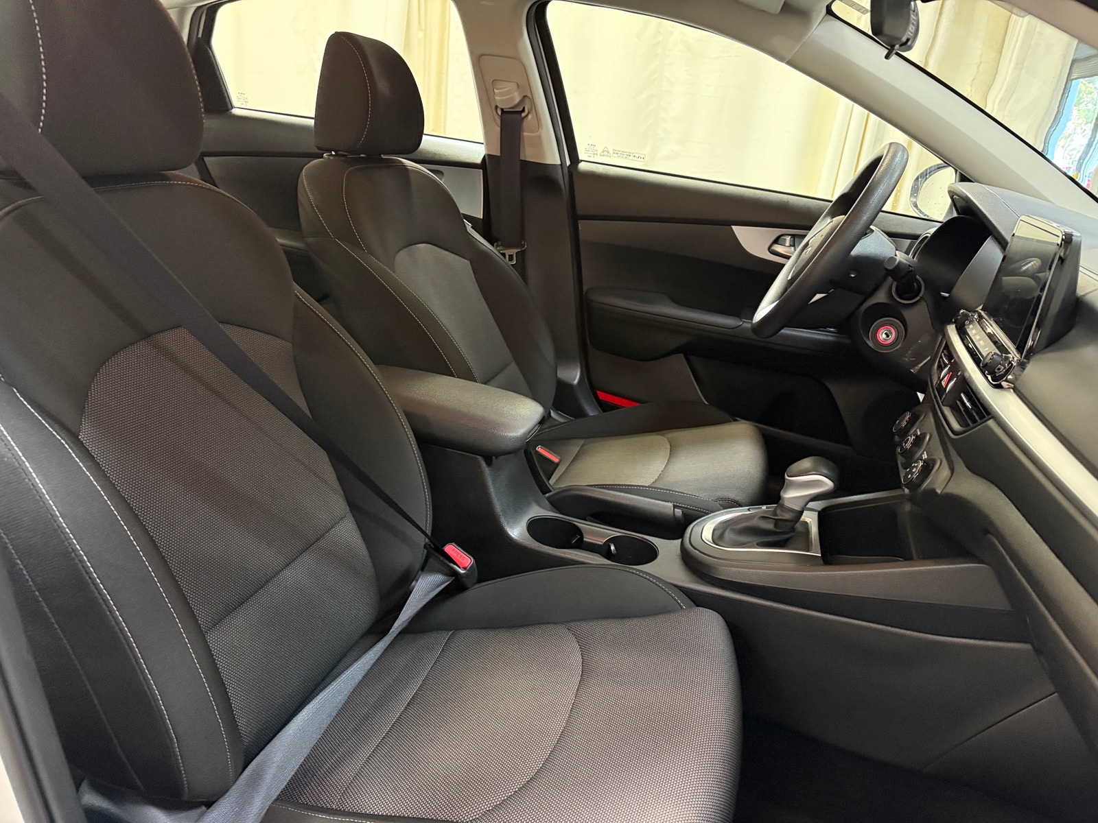 Thumbnail: 2023 Kia Forte - 2