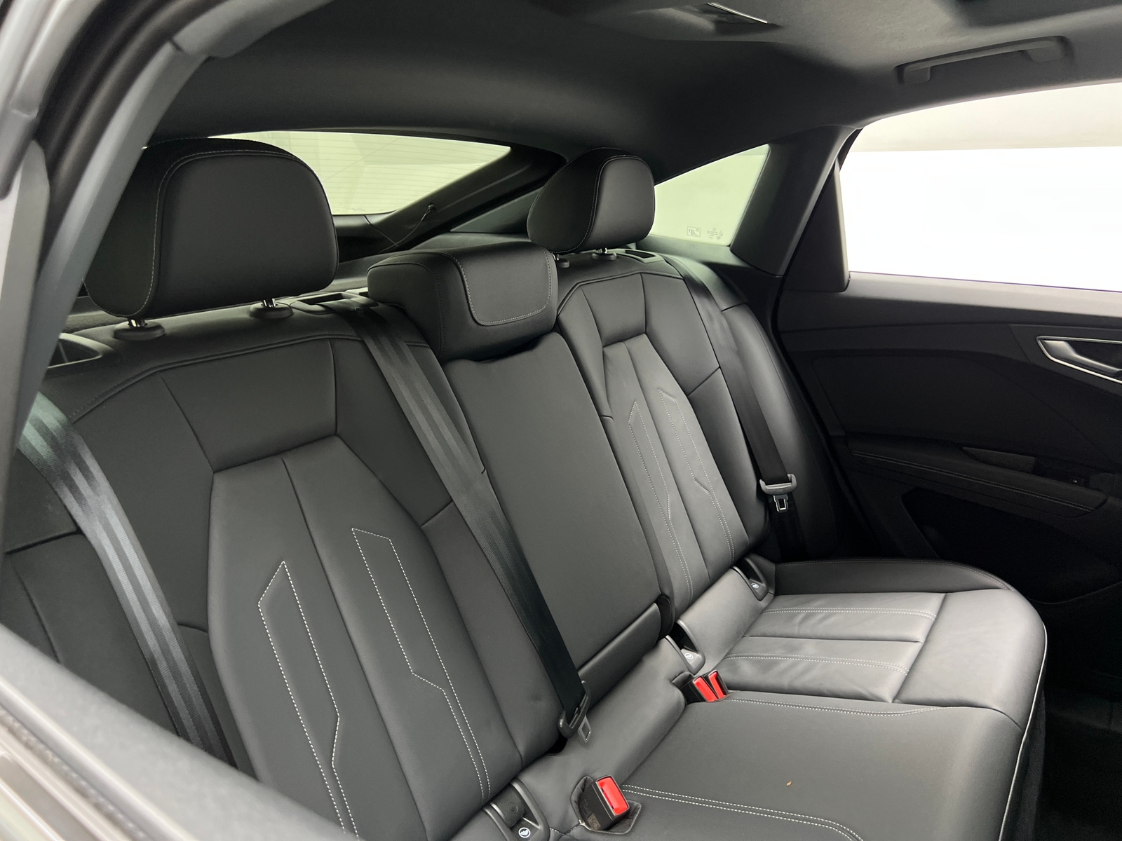 Thumbnail: 2023 Audi Q4 e-tron - 5