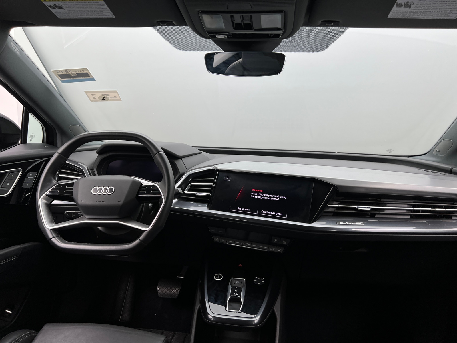 Thumbnail: 2023 Audi Q4 e-tron - 2