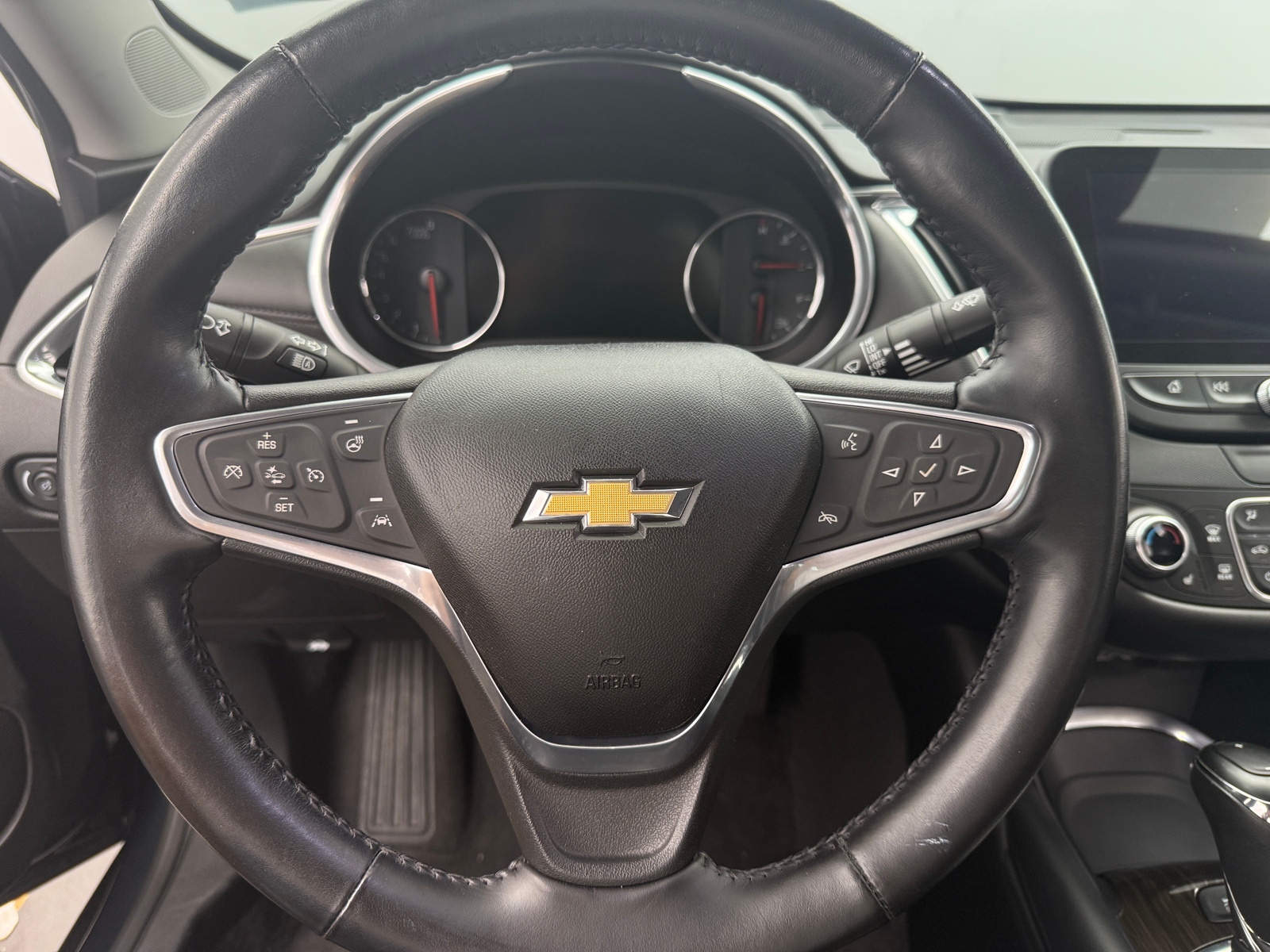 Thumbnail: 2019 Chevrolet Malibu - 4