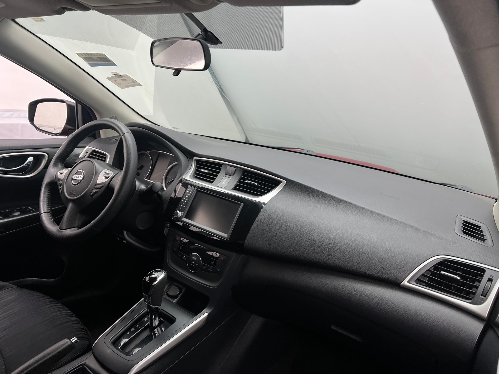 Thumbnail: 2019 Nissan Sentra - 3