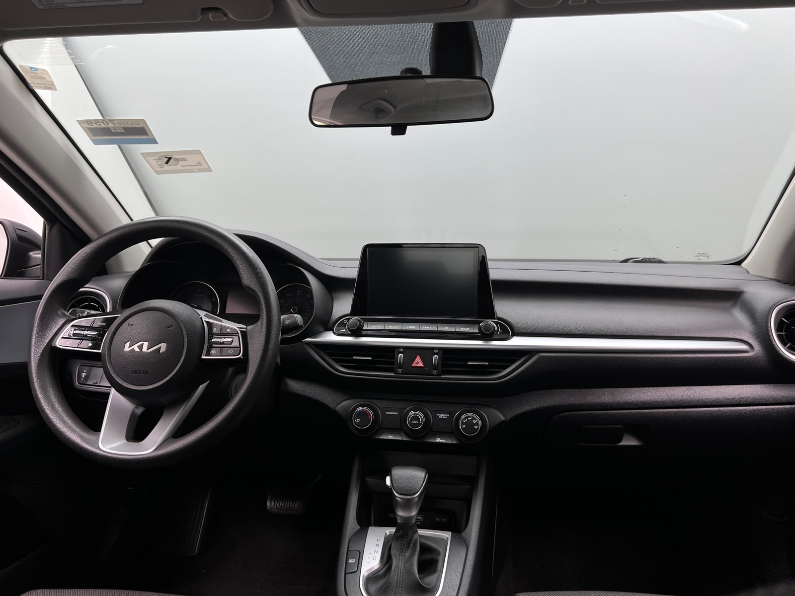 Thumbnail: 2022 Kia Forte - 3