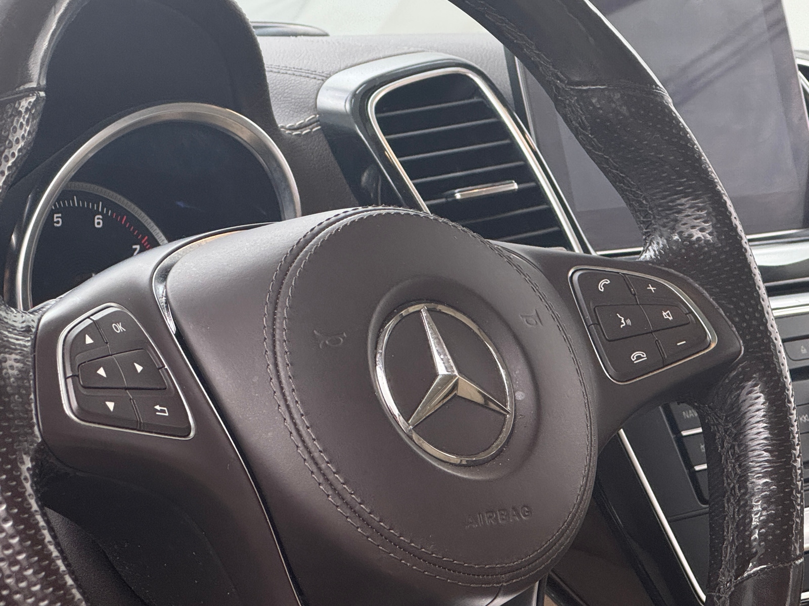 Thumbnail: 2019 Mercedes-Benz GLS - 4