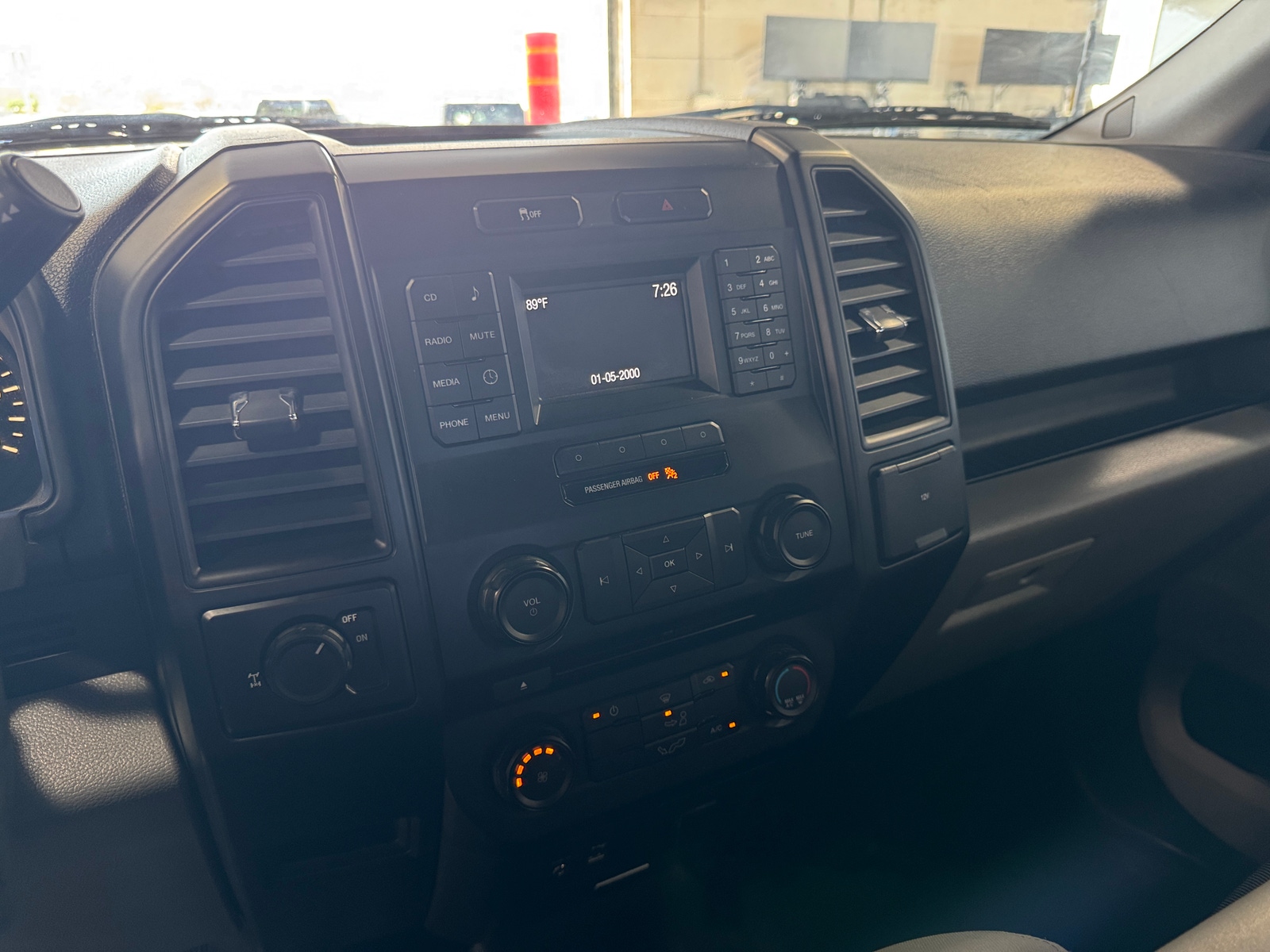 Thumbnail: 2015 Ford Econoline - 4