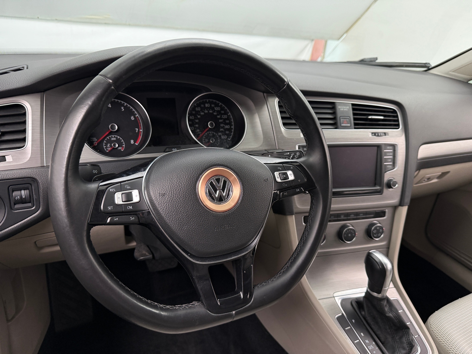 Thumbnail: 2016 Volkswagen Golf - 5