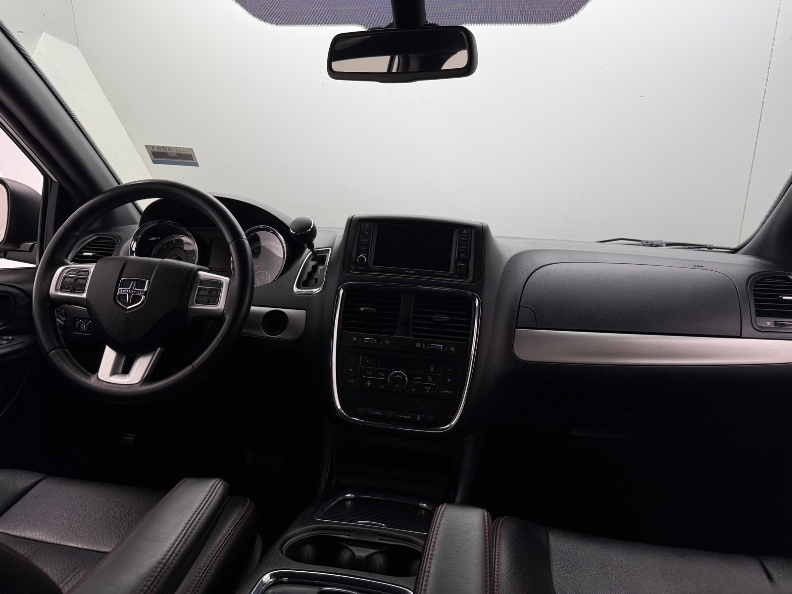 Thumbnail: 2019 Dodge Grand Caravan - 2