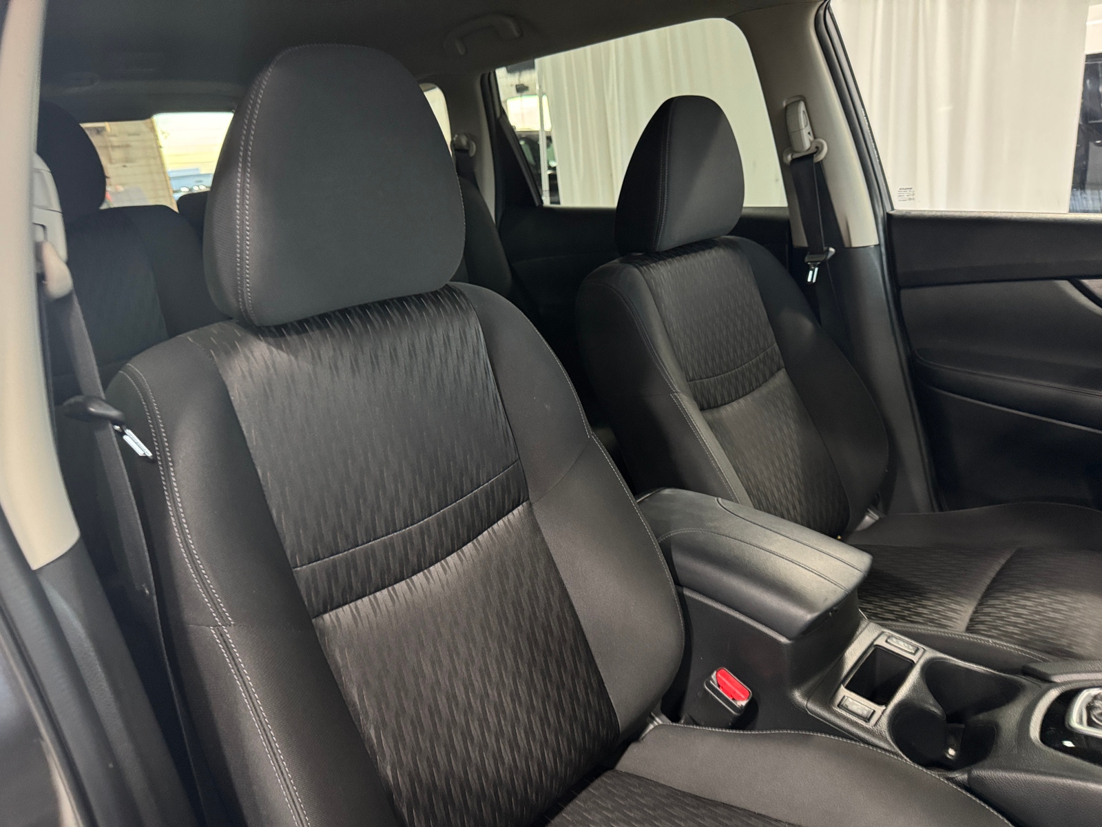 Thumbnail: 2019 Nissan Rogue - 2