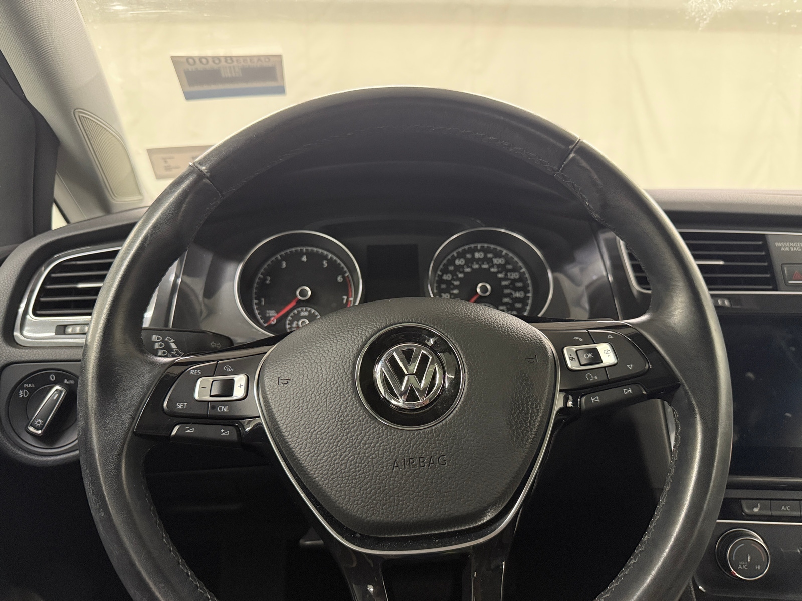 Thumbnail: 2018 Volkswagen Golf - 5