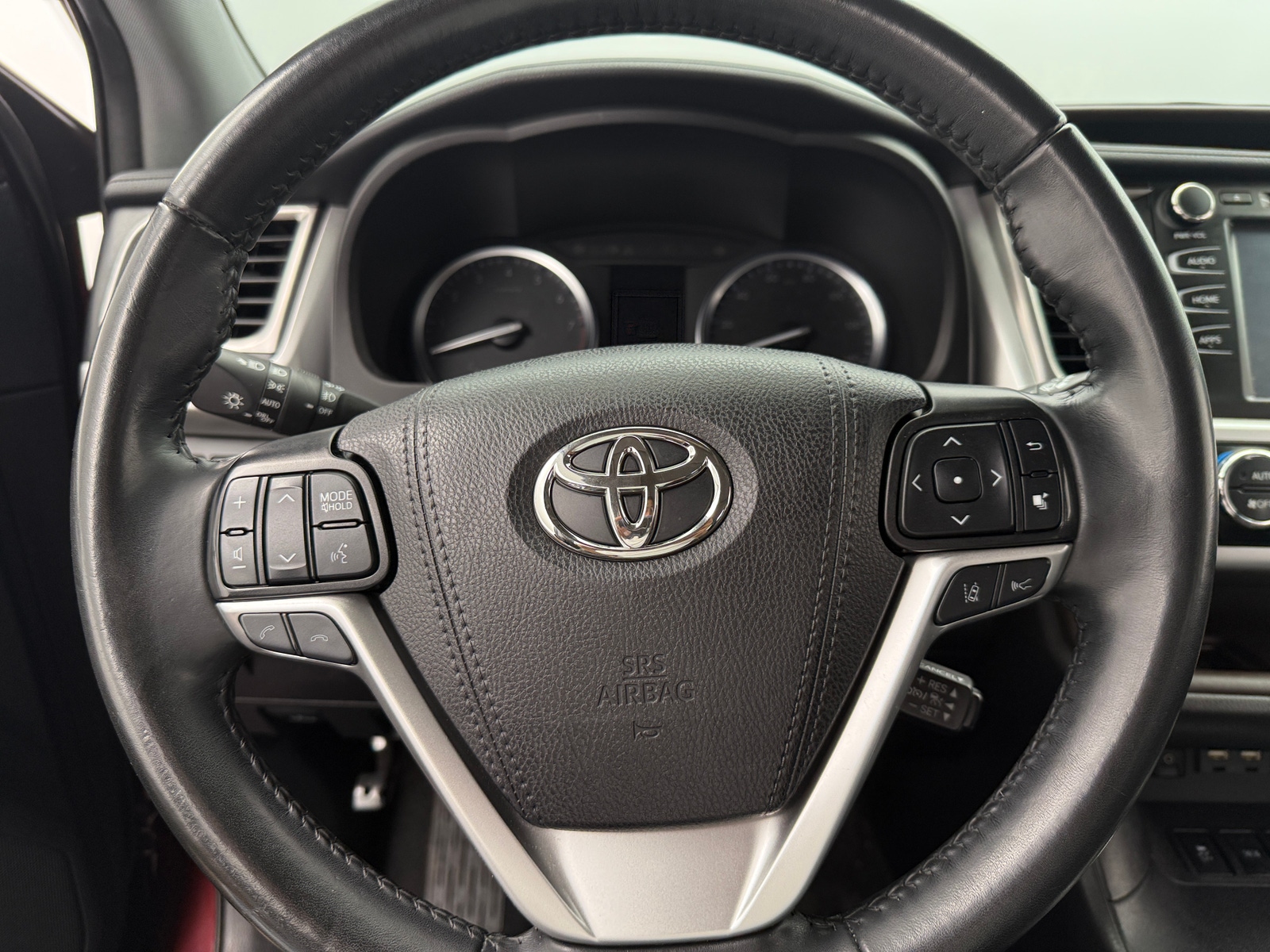 Thumbnail: 2019 Toyota Highlander - 4